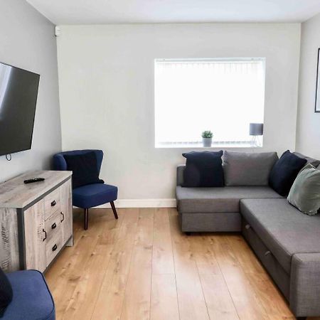 Comfortable And Convenient 3 Bedroom House With Parking Handsworth Eksteriør bilde