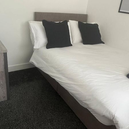 Comfortable And Convenient 3 Bedroom House With Parking Handsworth Eksteriør bilde