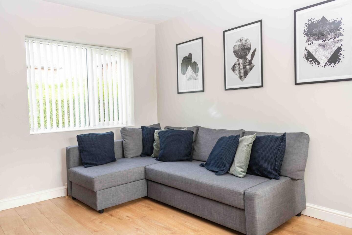 Comfortable And Convenient 3 Bedroom House With Parking Handsworth Eksteriør bilde