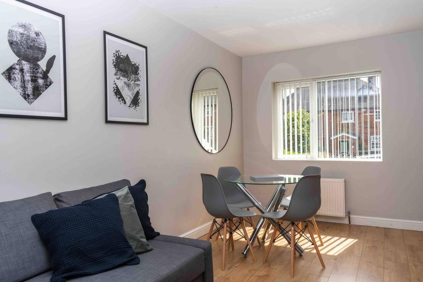 Comfortable And Convenient 3 Bedroom House With Parking Handsworth Eksteriør bilde